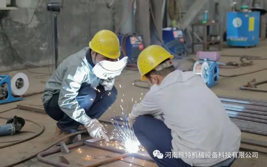 橢圓振動篩安(ān)裝(zhuāng)調整需要注意什麽？