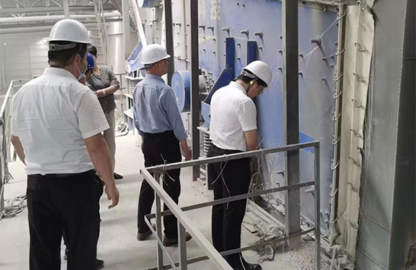 鄂A客戶考察豫特科(kē)技(jì )—雙軸水平橢圓篩